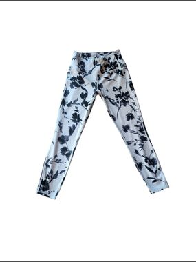 Athleta White Leggings with Dark Blue Floral Print S